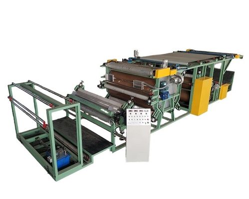 溶剤の接着点移転と電気駆動の1800mmフットボールラミネーションマシン